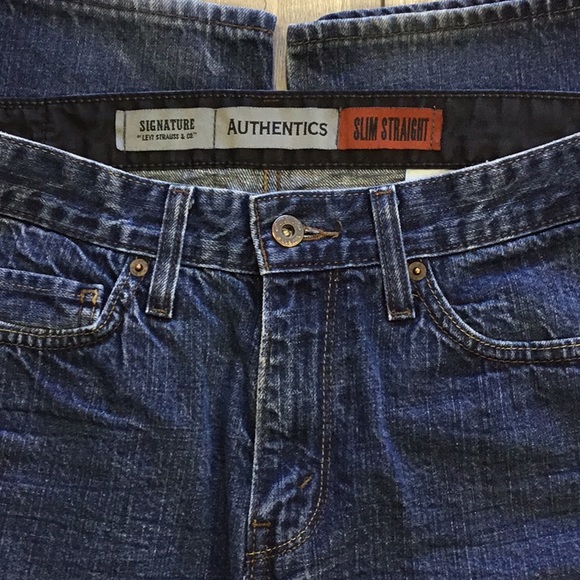 Men’s Signature Levi’s Slim Straight Jeans - Picture 3 of 6